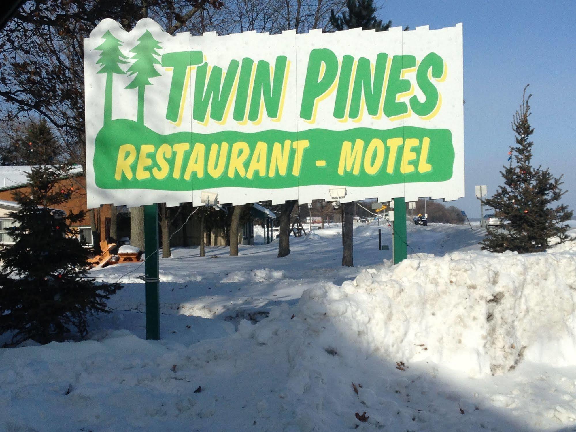Twin Pines Resort Garrison Екстер'єр фото